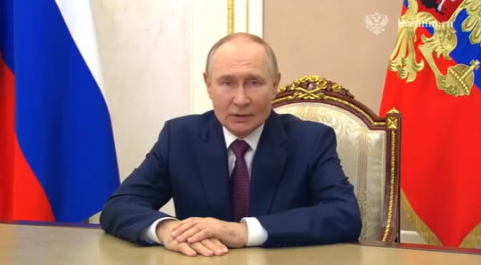 Президент поздравил школьников, студентов и педагогов с Днём знаний.